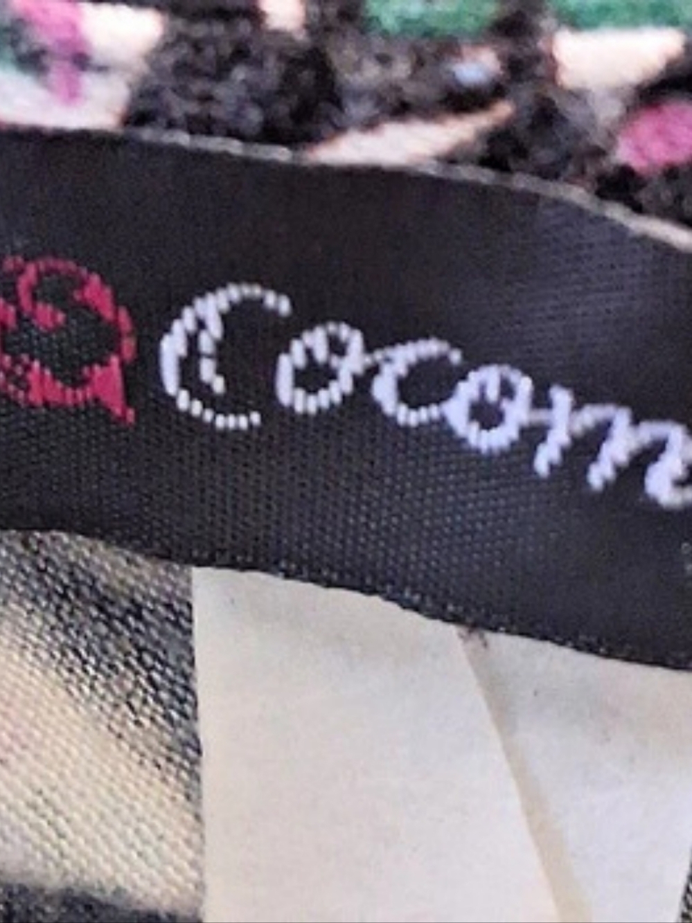 Coomo Geometric Print Blouse in Black & Pink Size Medium - Picture 5 of 6